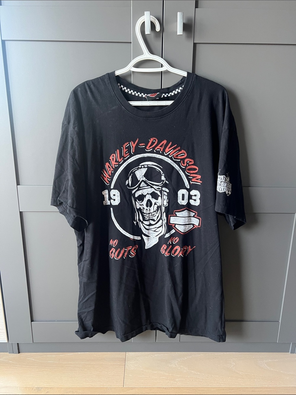 Harley-Davidson Black Short-Sleeve Tee with Red & White Skull Graphic